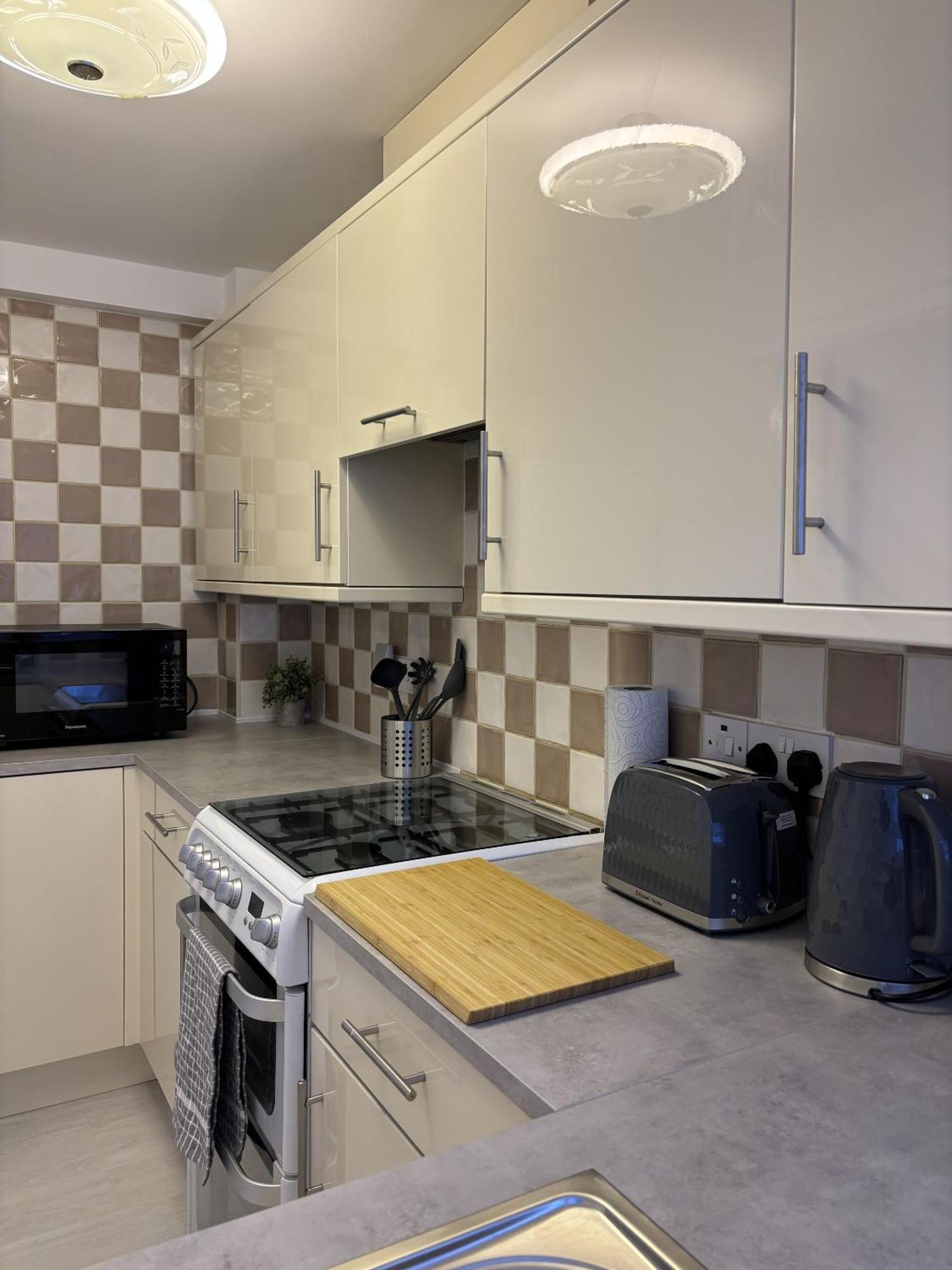 Cosy Corner - 2 Beds, Free Parking, Next To Southampton General Hospital Villa Kültér fotó